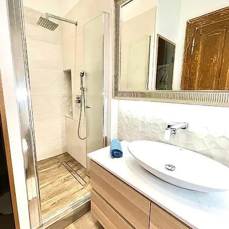 Dream Romance Residency - Finnish Sauna Apartmán *