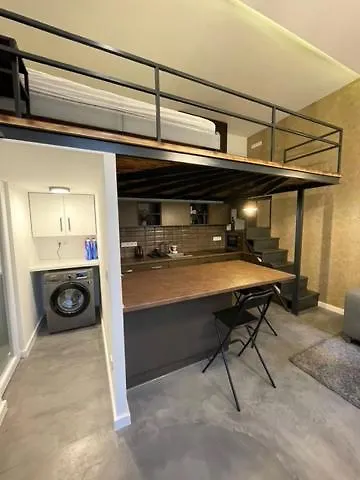 Dream Romance Residency - Finnish Sauna Apartment Budapest