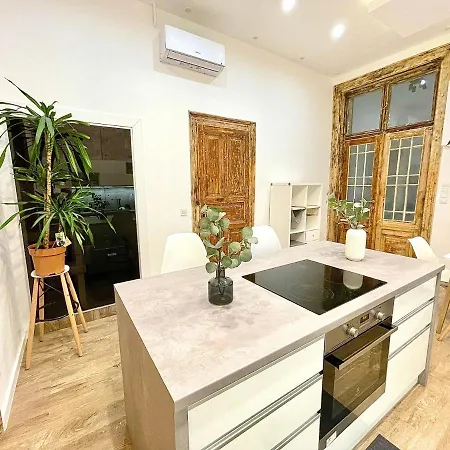 Dream Romance Residency - Finnish Sauna Apartmán Budapešť