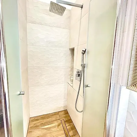 Dream Romance Residency - Finnish Sauna Apartmán