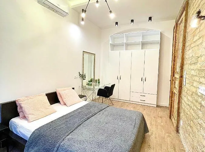 Dream Romance Residency - Finnish Sauna Budapest